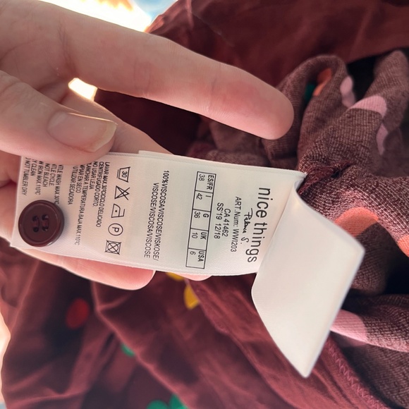 Pre-Loved Burgundy's with Polka-Dot Straight leg flowy Pants - Picture 4 of 5